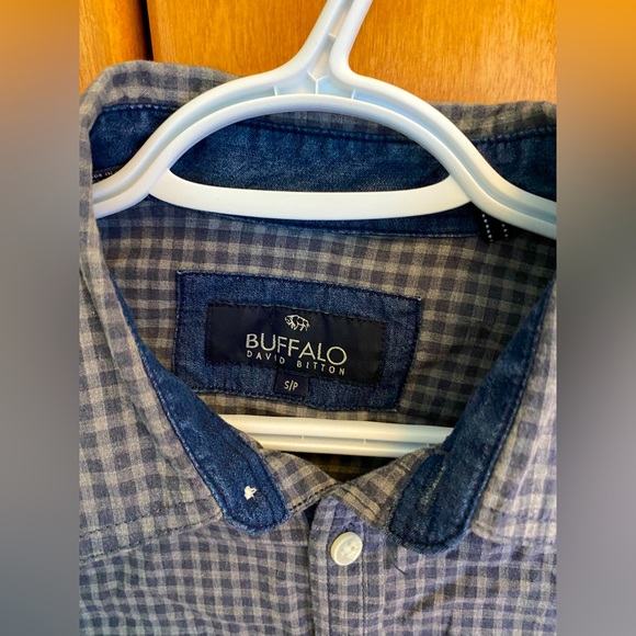 Buffalo grey casual button up - Picture 2 of 3